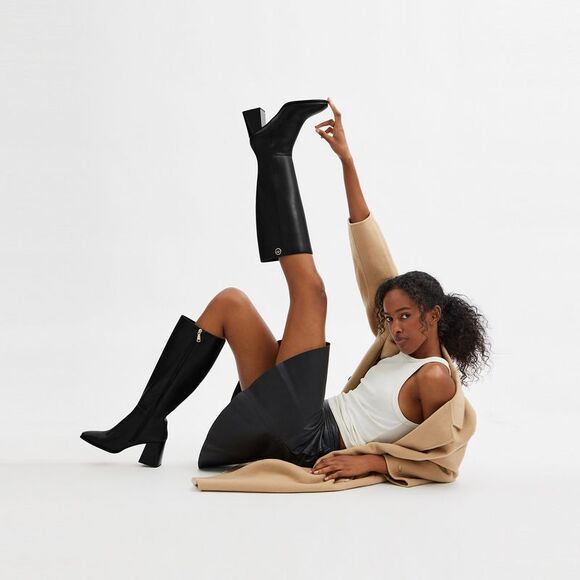 NWT Coach Outlet Shay Boot - Picture 4 of 5